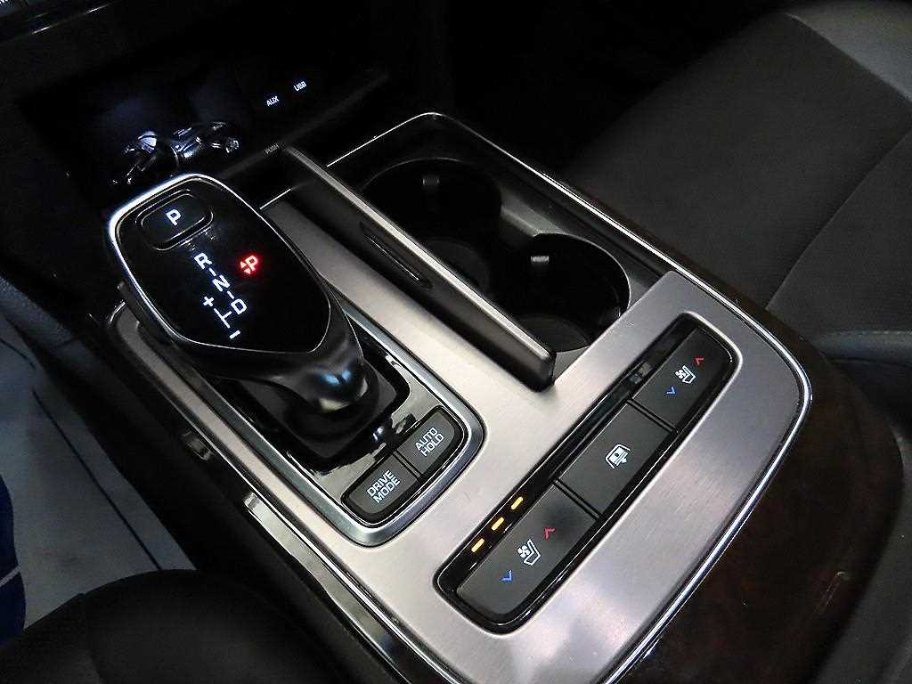 HYUNDAI Equus - Vista 12