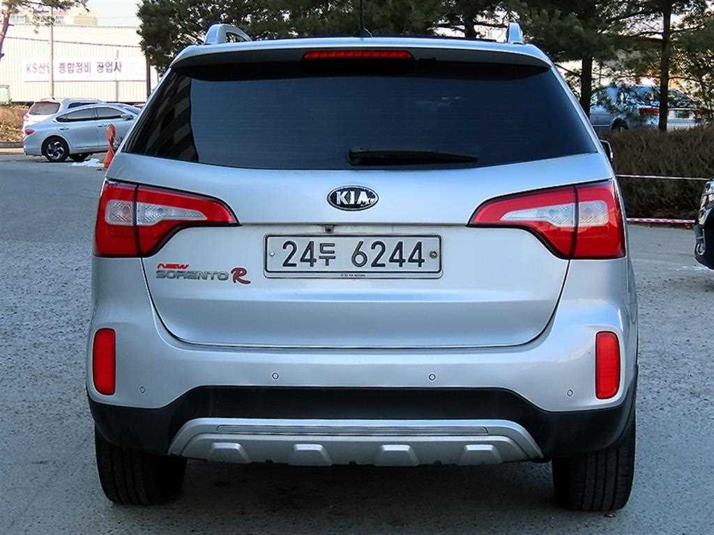 KIA Sorento - Vista 4