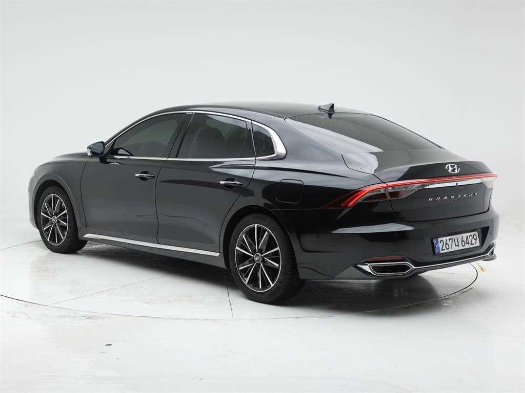 HYUNDAI Grandeur - Vista 4