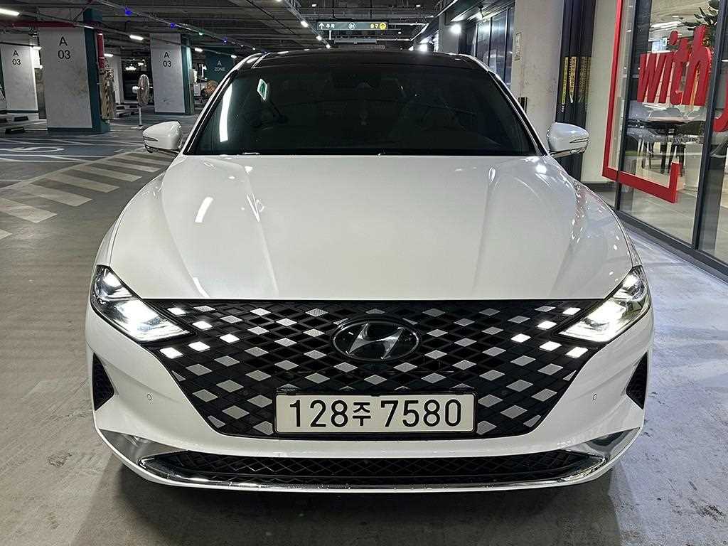 HYUNDAI Grandeur - Vista 2