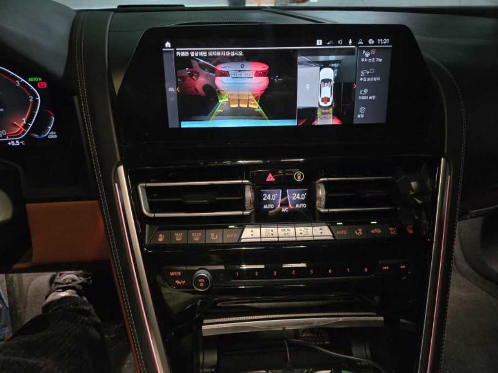 BMW 8 Series - Vista 11