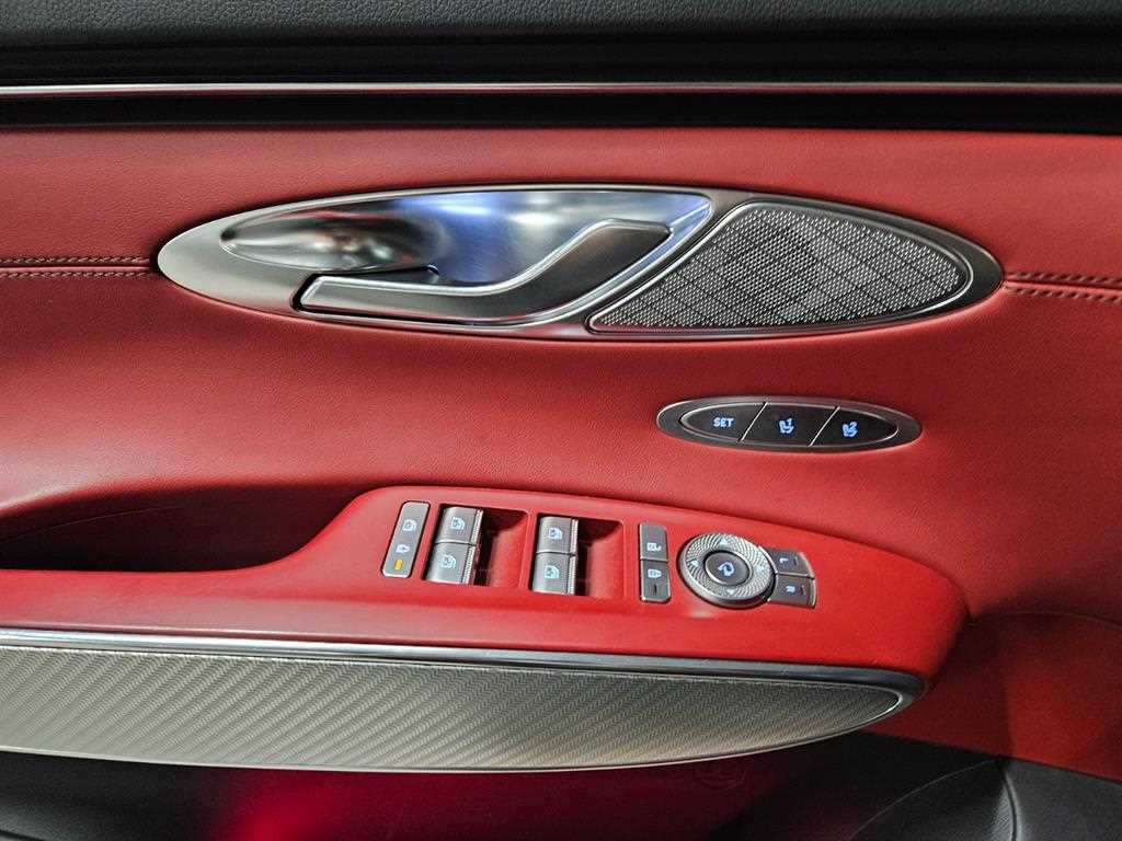 Genesis GV70 - Vista 9