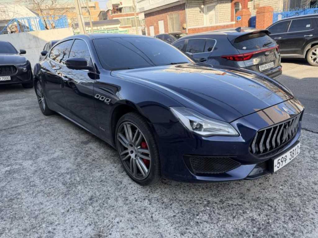 Maserati Quattroforte 2018 Azul - Importación desde Corea - HF Imports Iquique - Foto 1