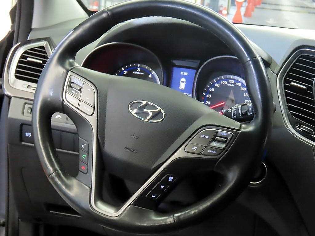 HYUNDAI Santa Fe - Vista 8