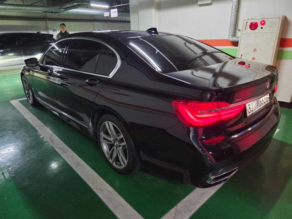 BMW 7 Series - Vista 6