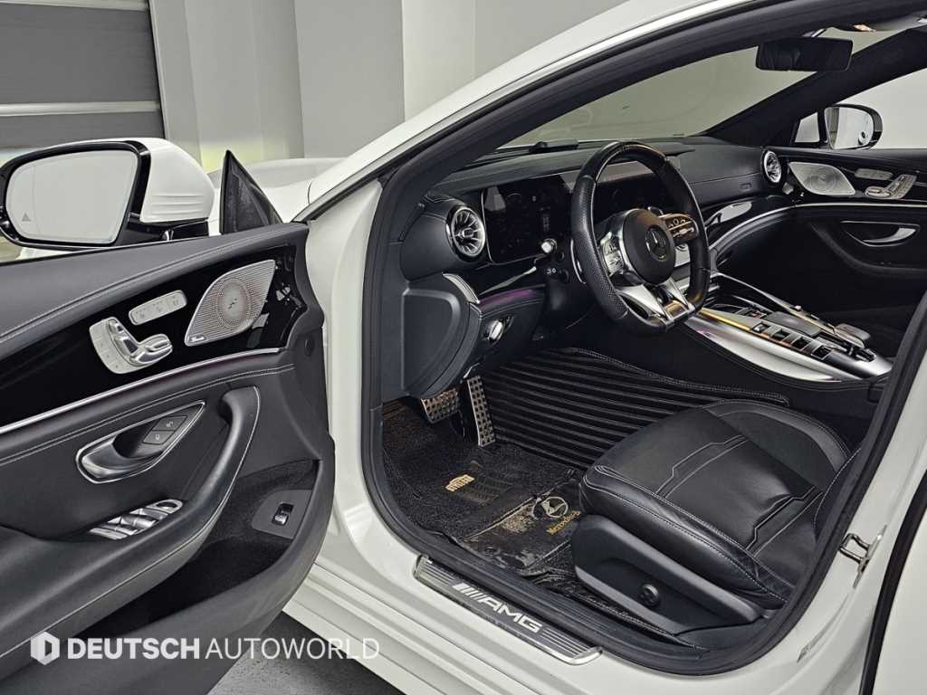 Mercedes Benz AMG GT - Vista 11