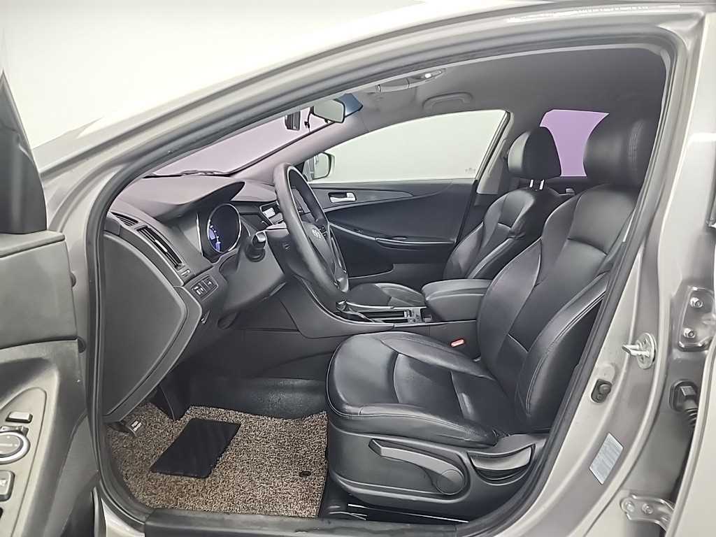 HYUNDAI Sonata - Vista 11