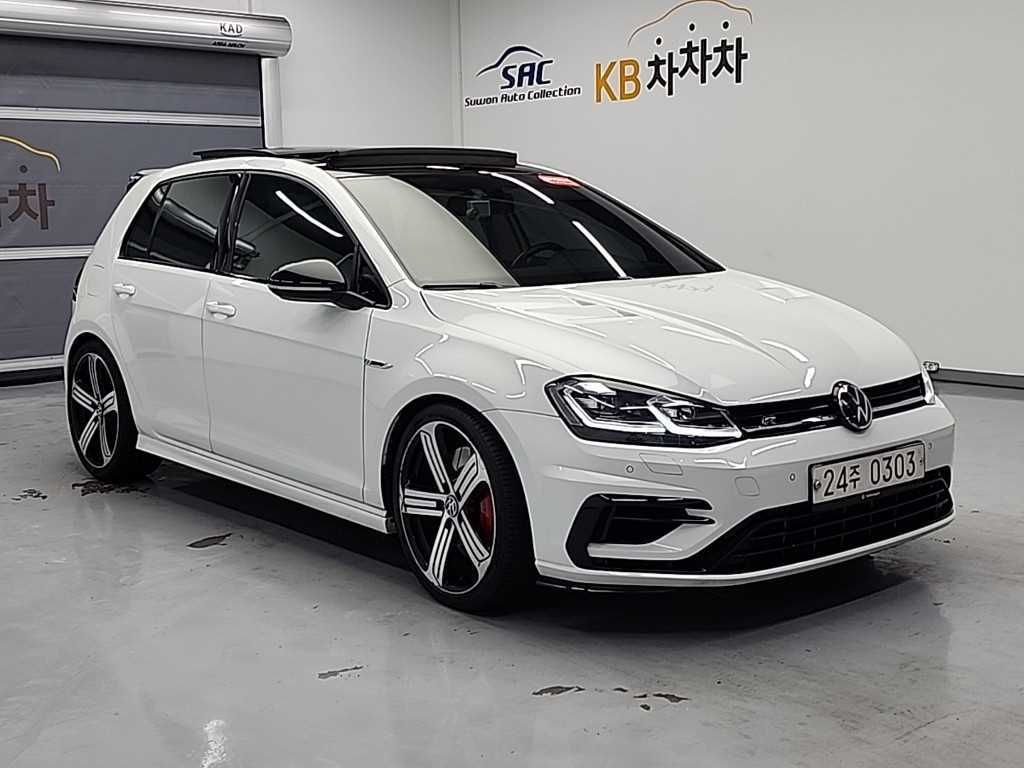 Volkswagen Golf - Vista 4