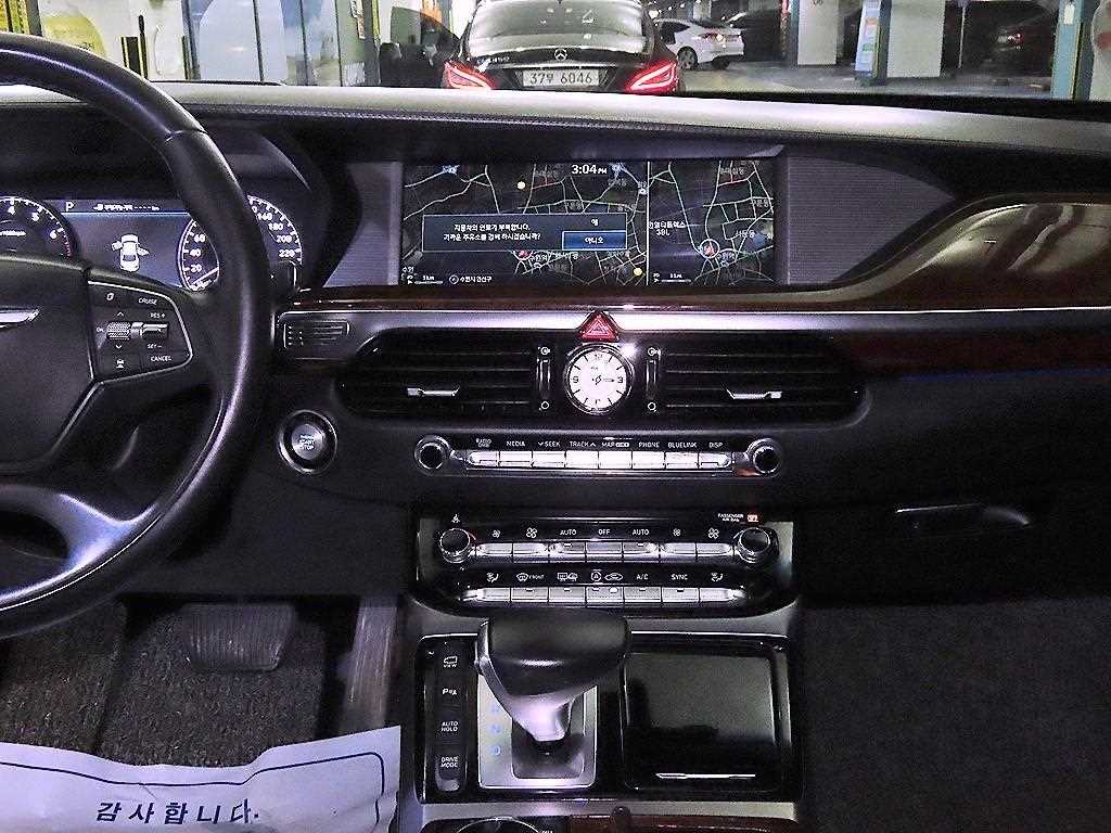 Genesis EQ900 - Vista 11