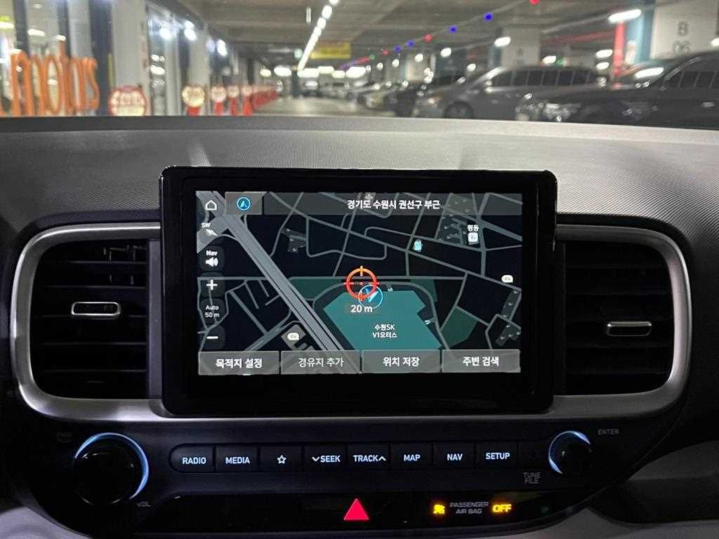 HYUNDAI Venue - Vista 9