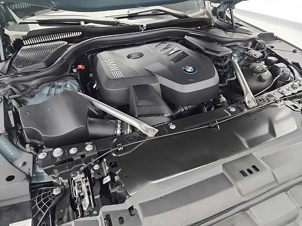 BMW 5 Series - Vista 5