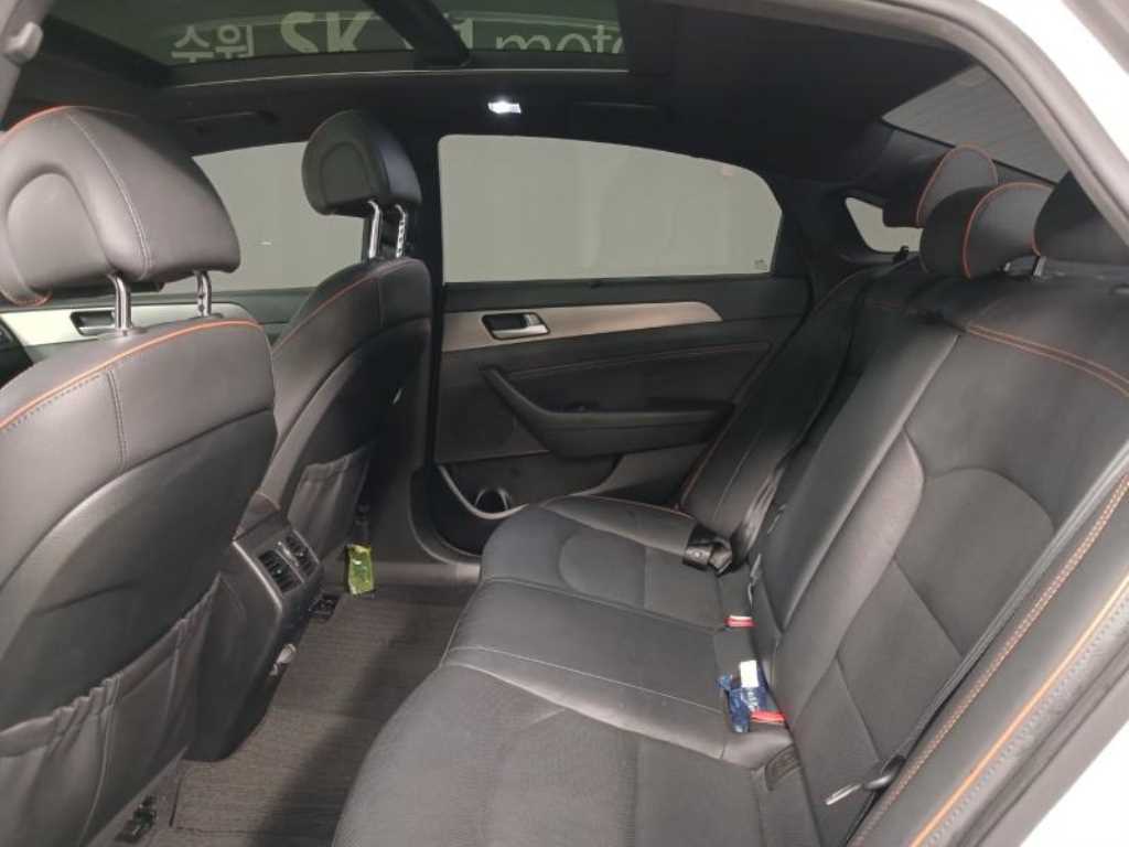 HYUNDAI Sonata - Vista 8