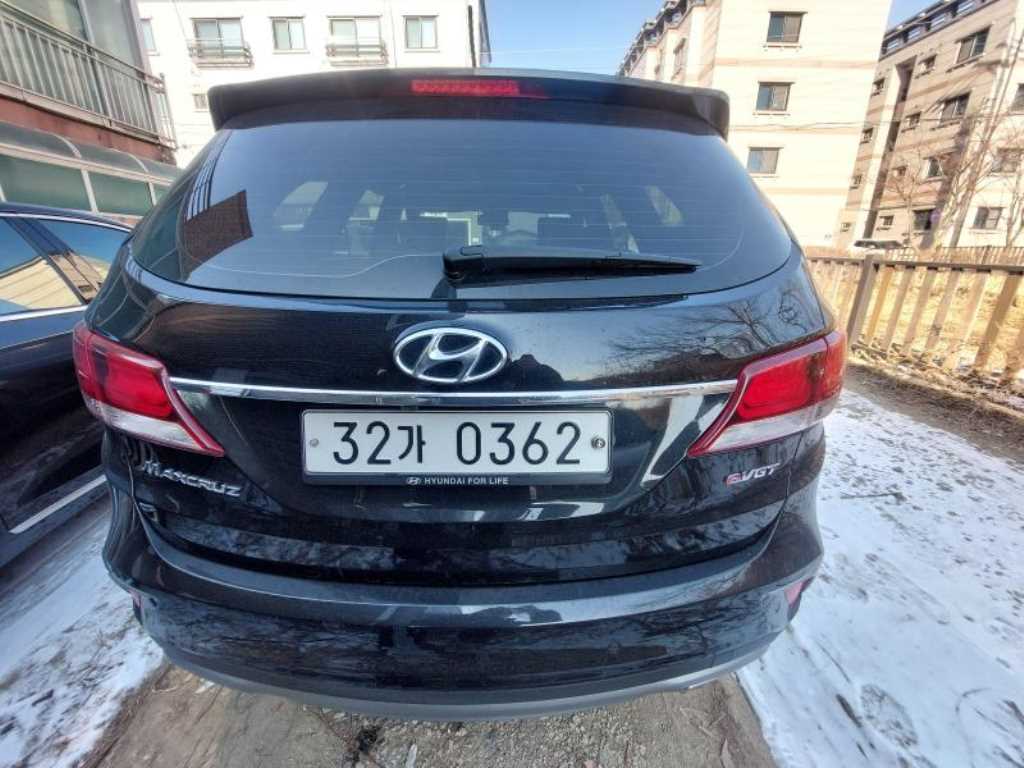 HYUNDAI Maxcruz - Vista 4