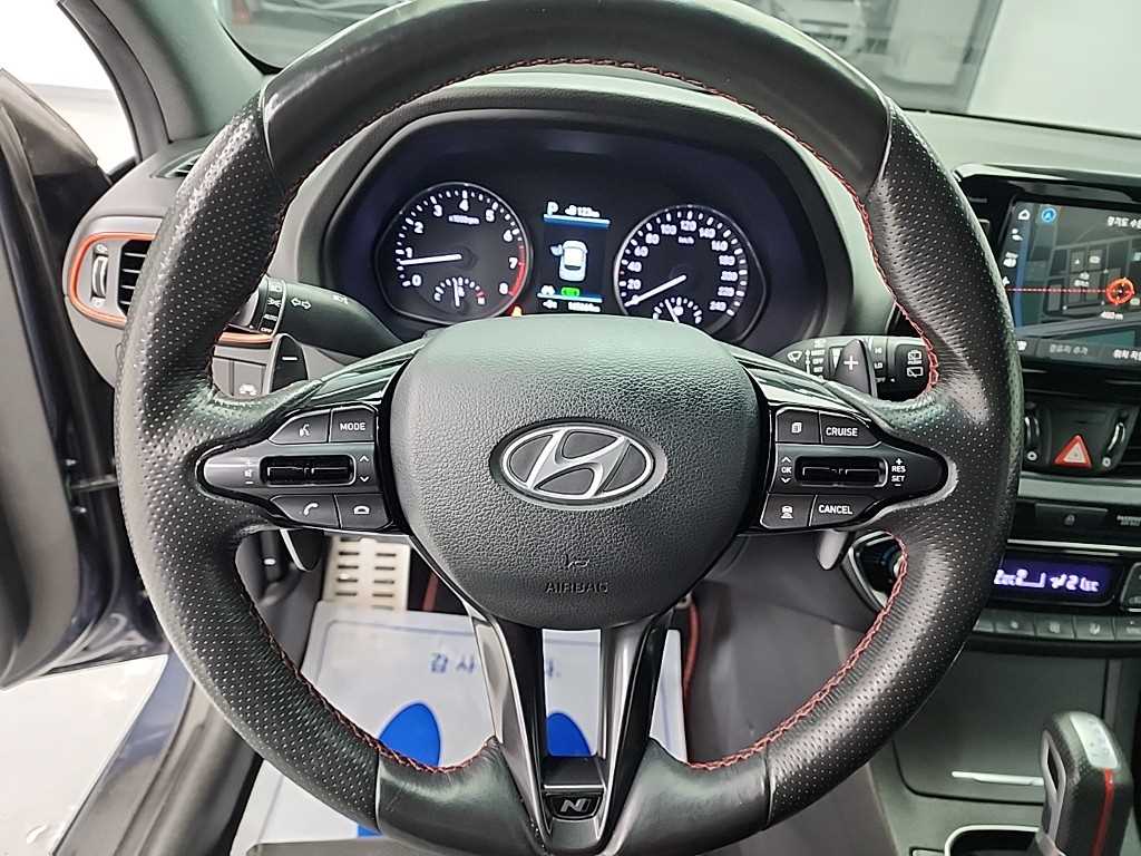 HYUNDAI i30 - Vista 9