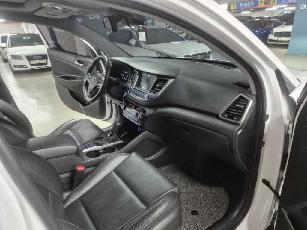 HYUNDAI Tucson - Vista 7