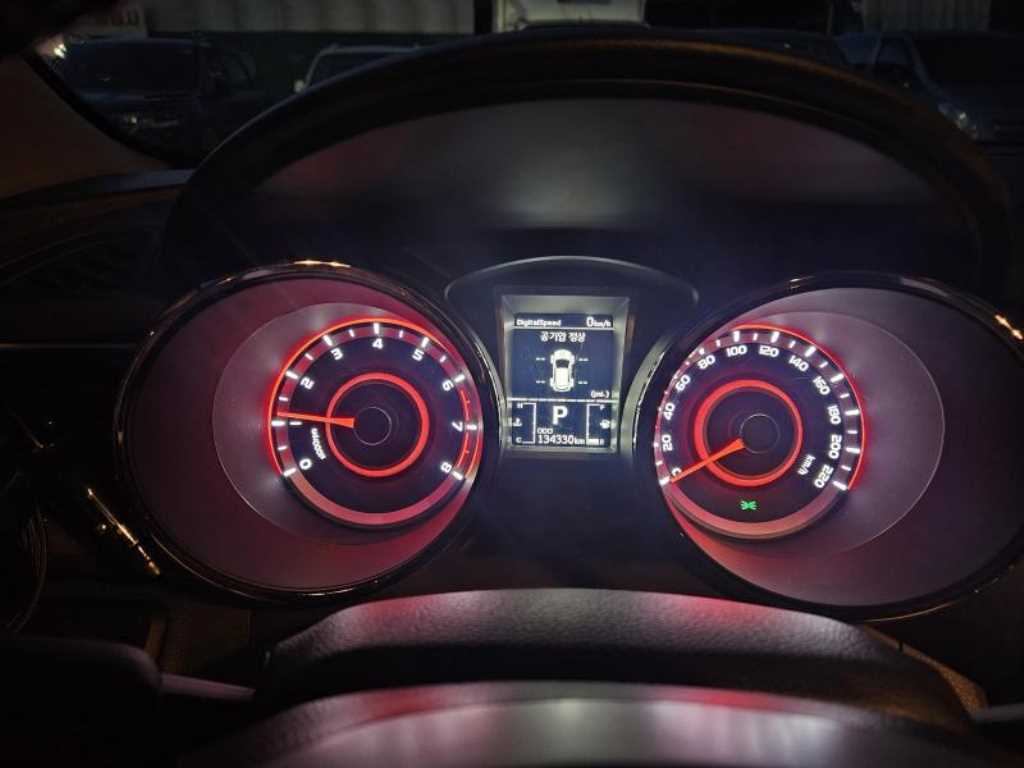 Ssangyong Tivoli - Vista 4