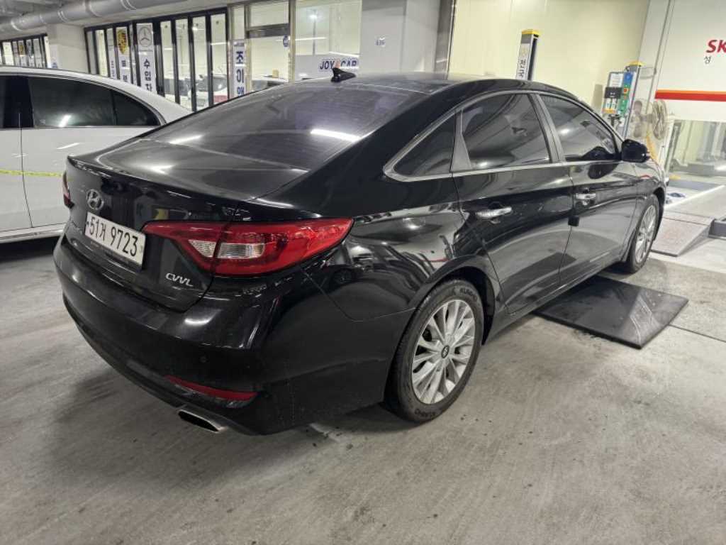 HYUNDAI Sonata - Vista 5