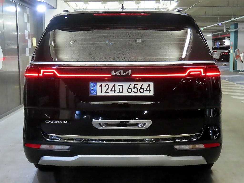 KIA Carnival - Vista 5