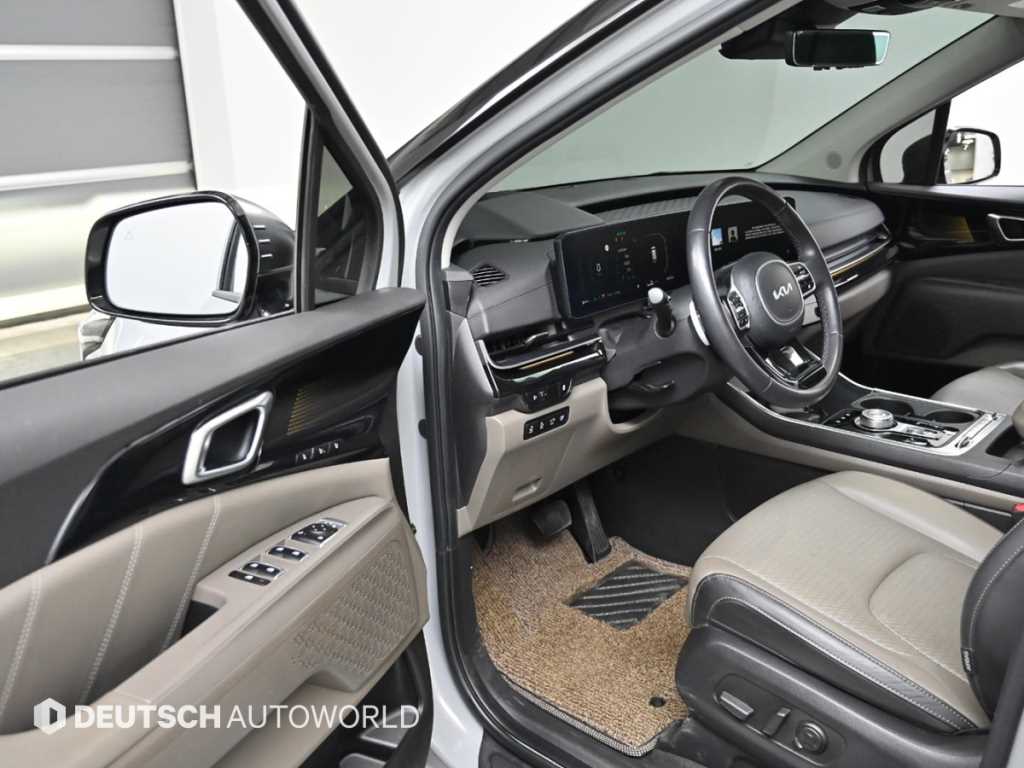 KIA Carnival - Vista 11