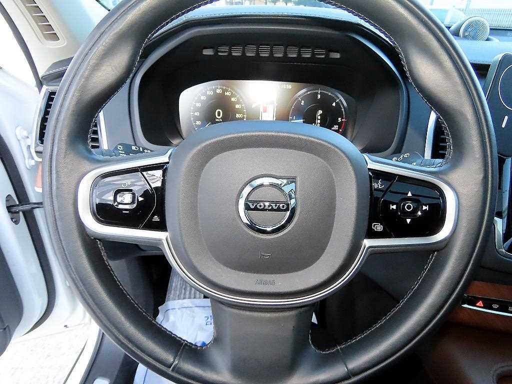 Volvo XC90 - Vista 8