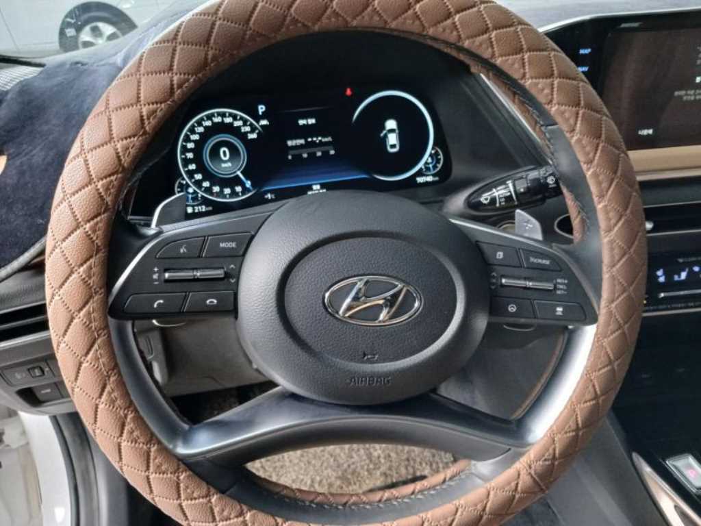 HYUNDAI Sonata - Vista 11