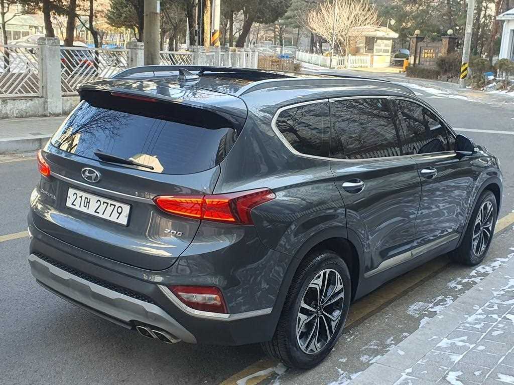 HYUNDAI Santa Fe - Vista 5
