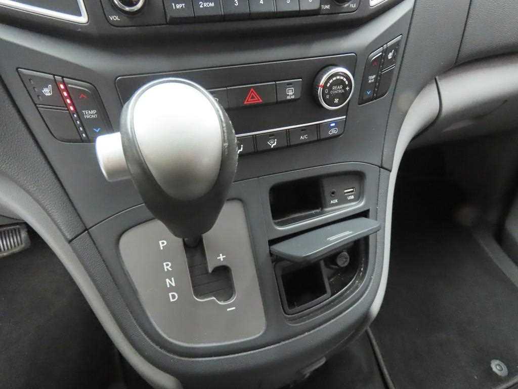 HYUNDAI Starex 2019 Gris - Importación desde Corea - HF Imports Iquique - Foto 13