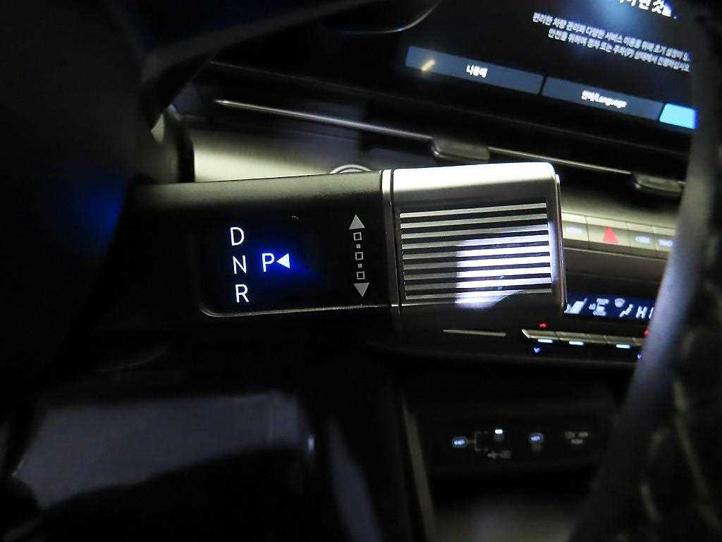 HYUNDAI Kona - Vista 12