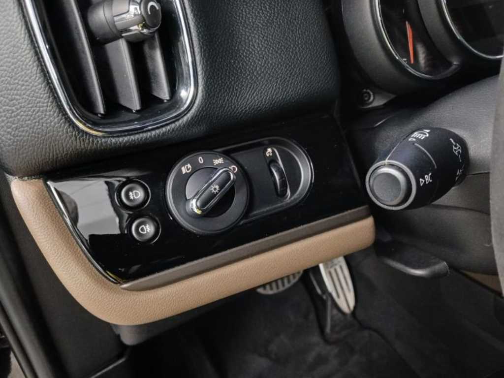 Mini Countryman - Vista 9