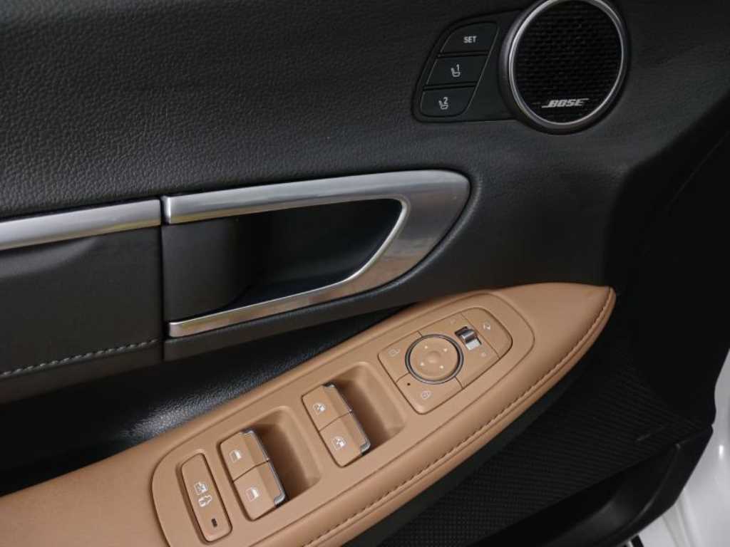 HYUNDAI Sonata - Vista 9