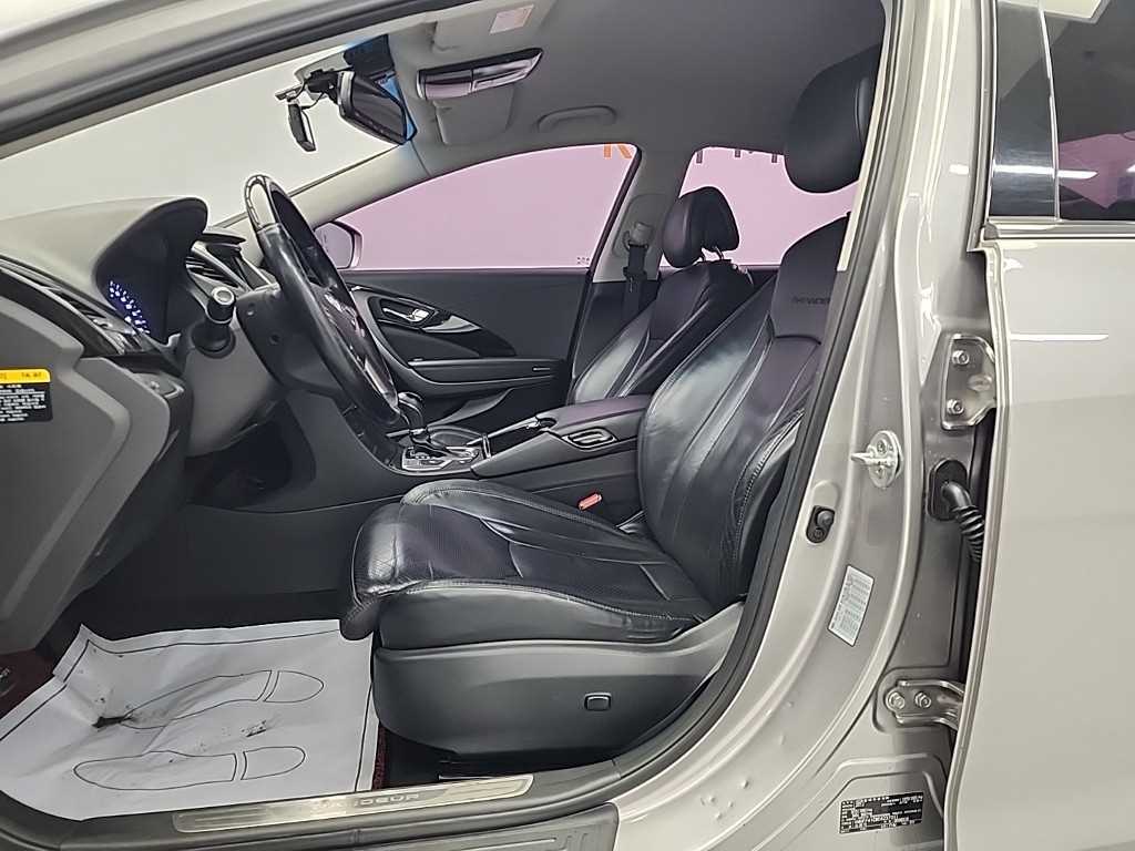 HYUNDAI Grandeur - Vista 11