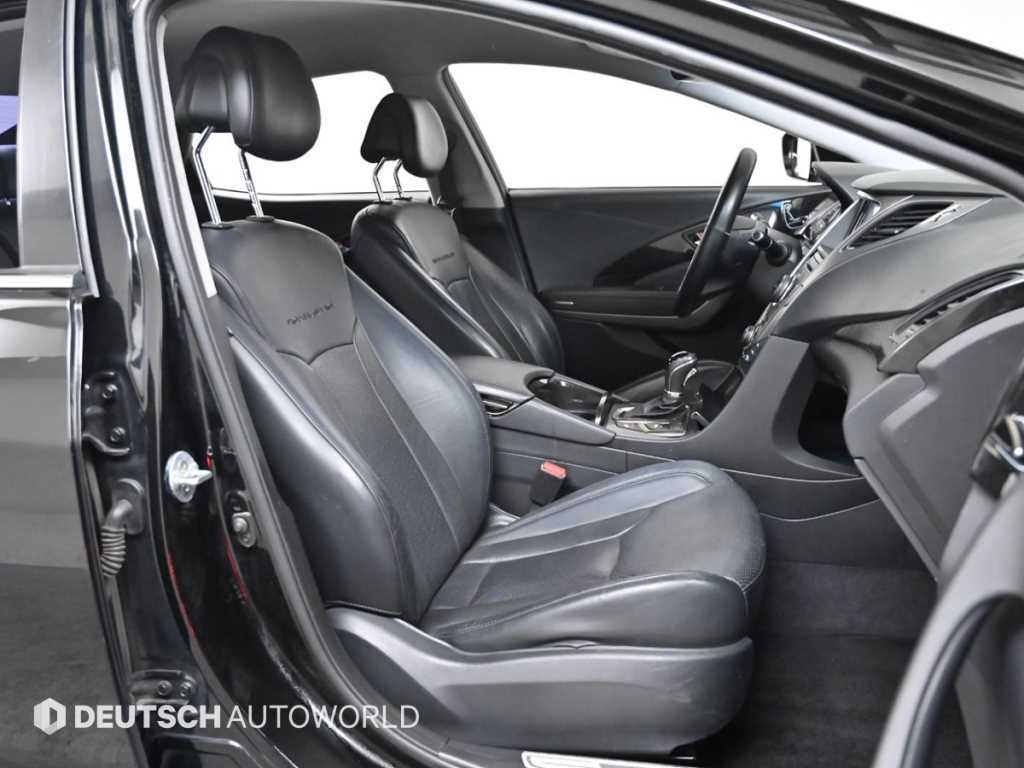 HYUNDAI Grandeur - Vista 10