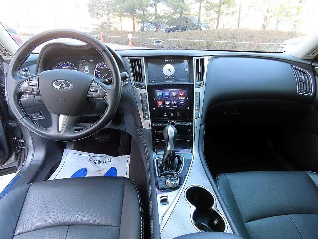 Infiniti Q - Vista 7