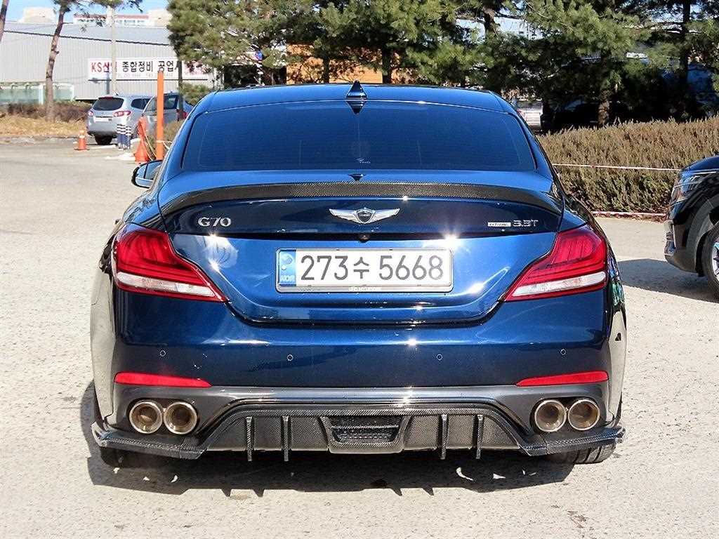 Genesis G70 - Vista 4