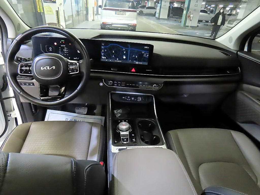 KIA Carnival - Vista 10