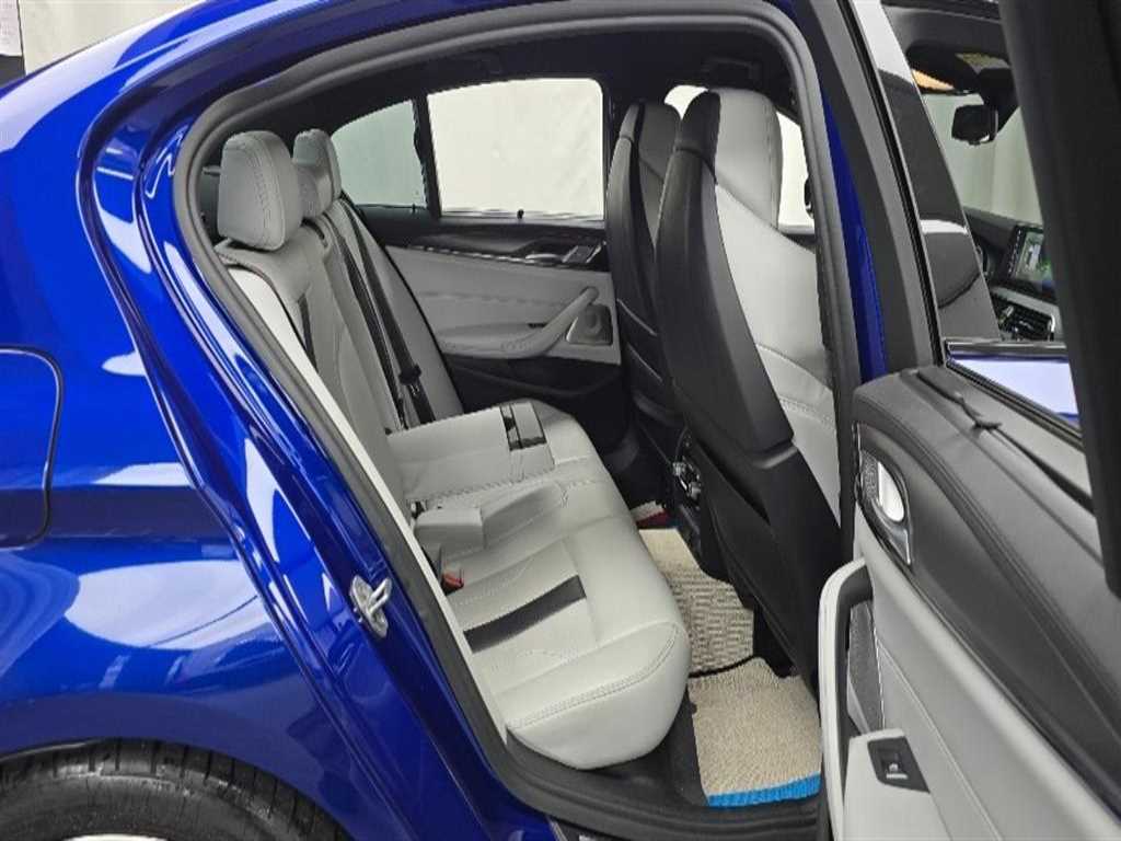 BMW 5 Series - Vista 12