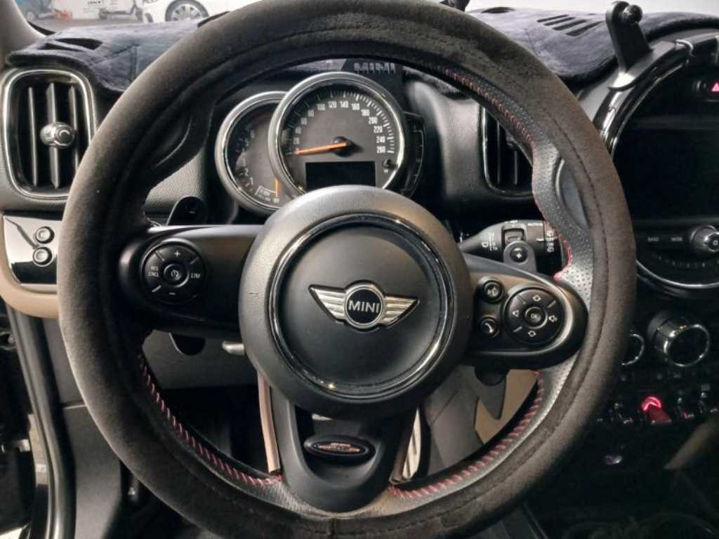 Mini Countryman - Vista 12