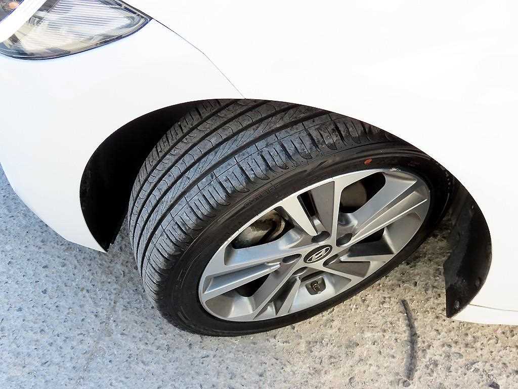 HYUNDAI Avante 2016 Blanco - Importación desde Corea - HF Imports Iquique - Foto 20