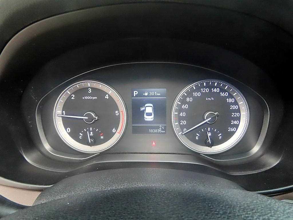 HYUNDAI Grandeur - Vista 9