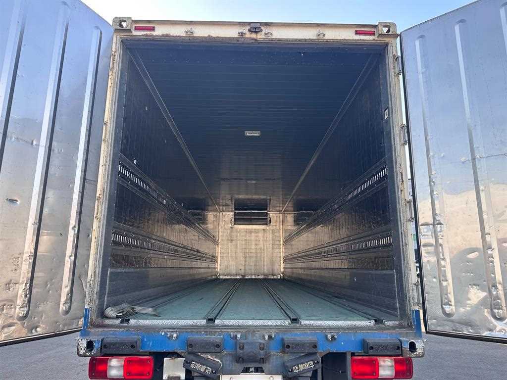 medium and large cargo truck - Vista 8