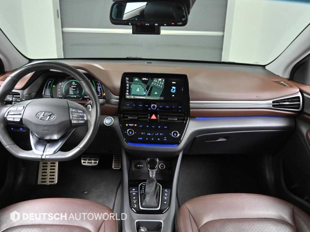 HYUNDAI Ioniq - Vista 7