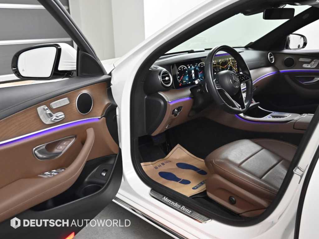 Mercedes Benz E class - Vista 11