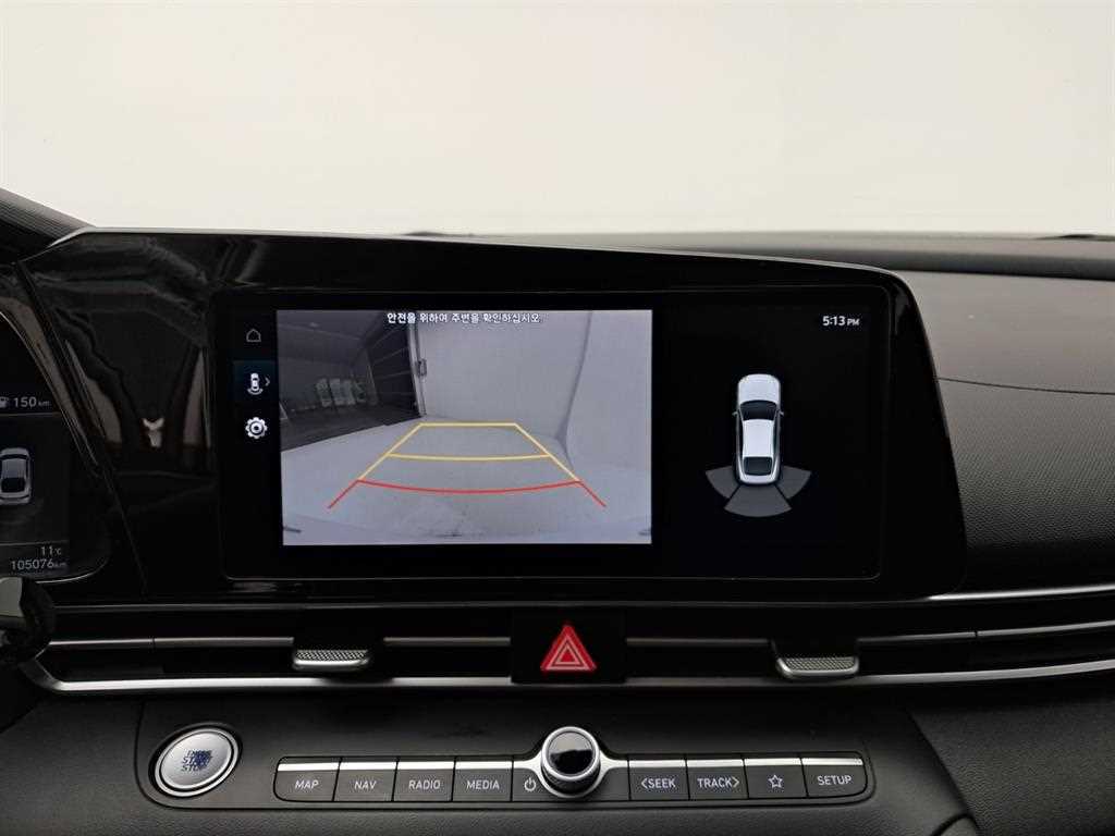 HYUNDAI Avante - Vista 10