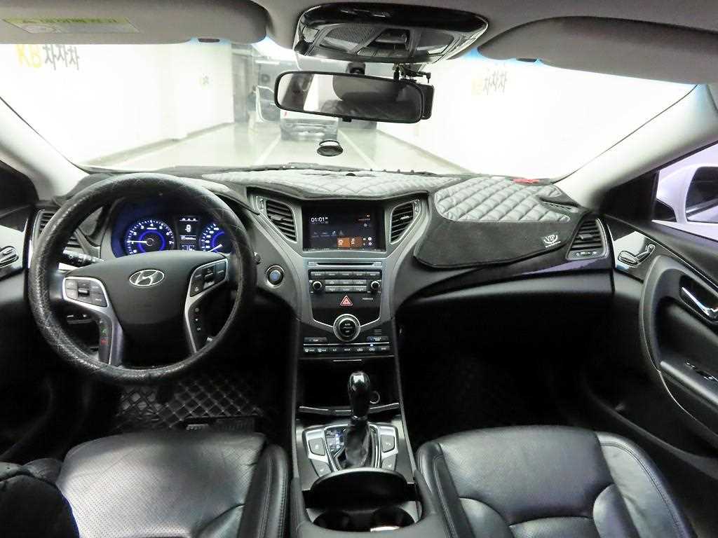 HYUNDAI Grandeur - Vista 7