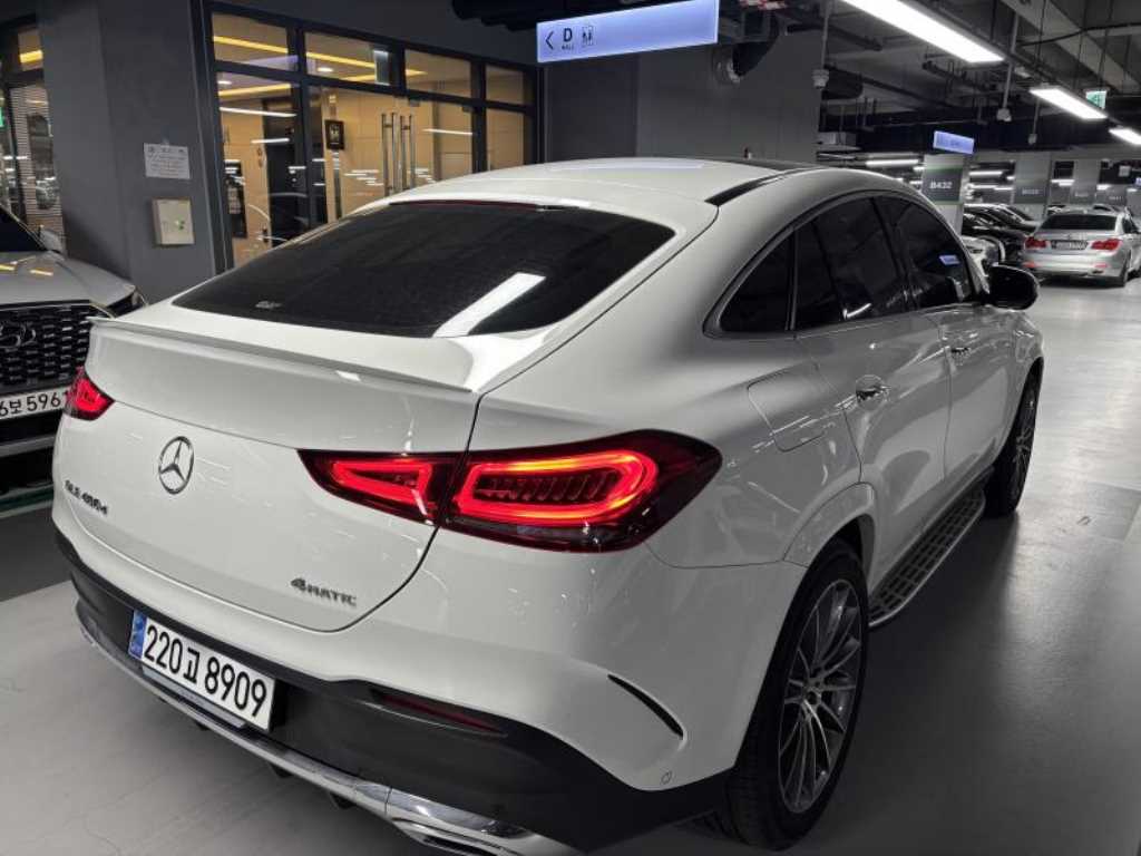 Mercedes Benz GLE Class - Vista 5