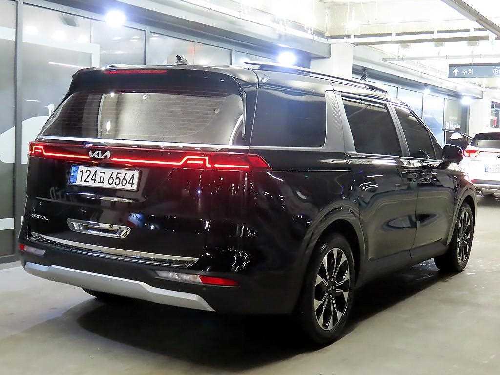 KIA Carnival - Vista 4
