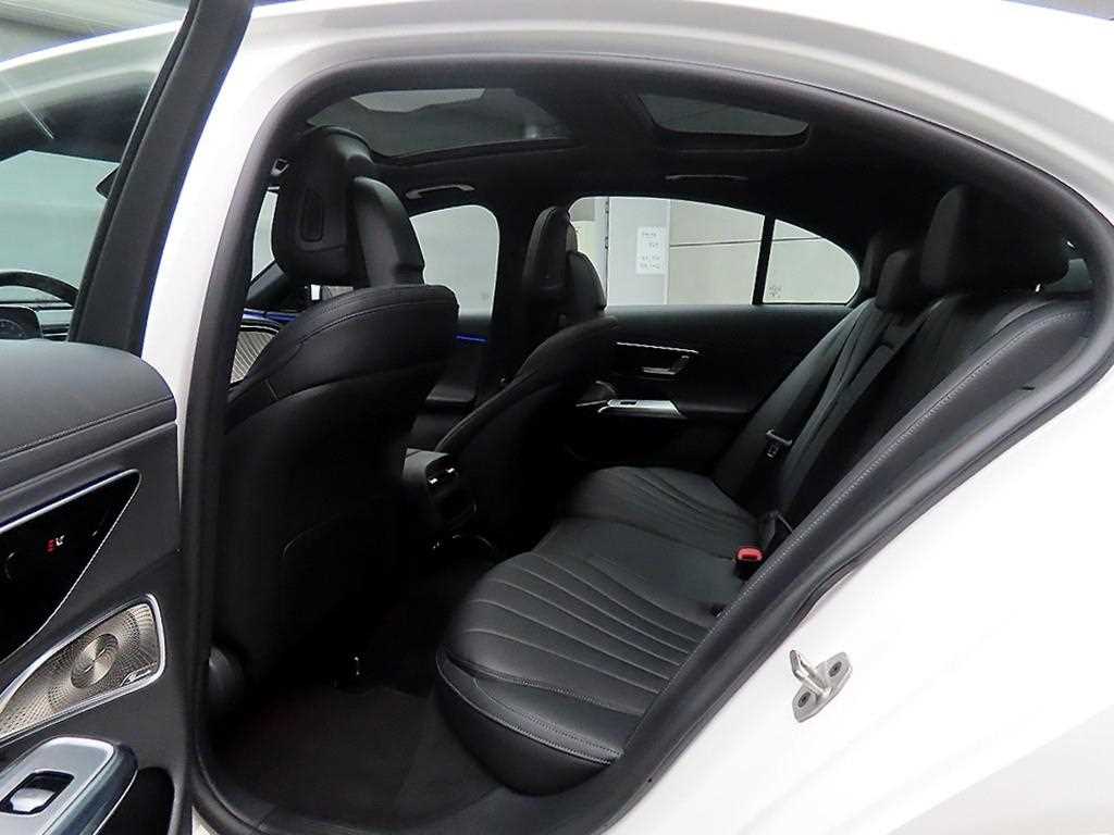 Mercedes Benz E class - Vista 6