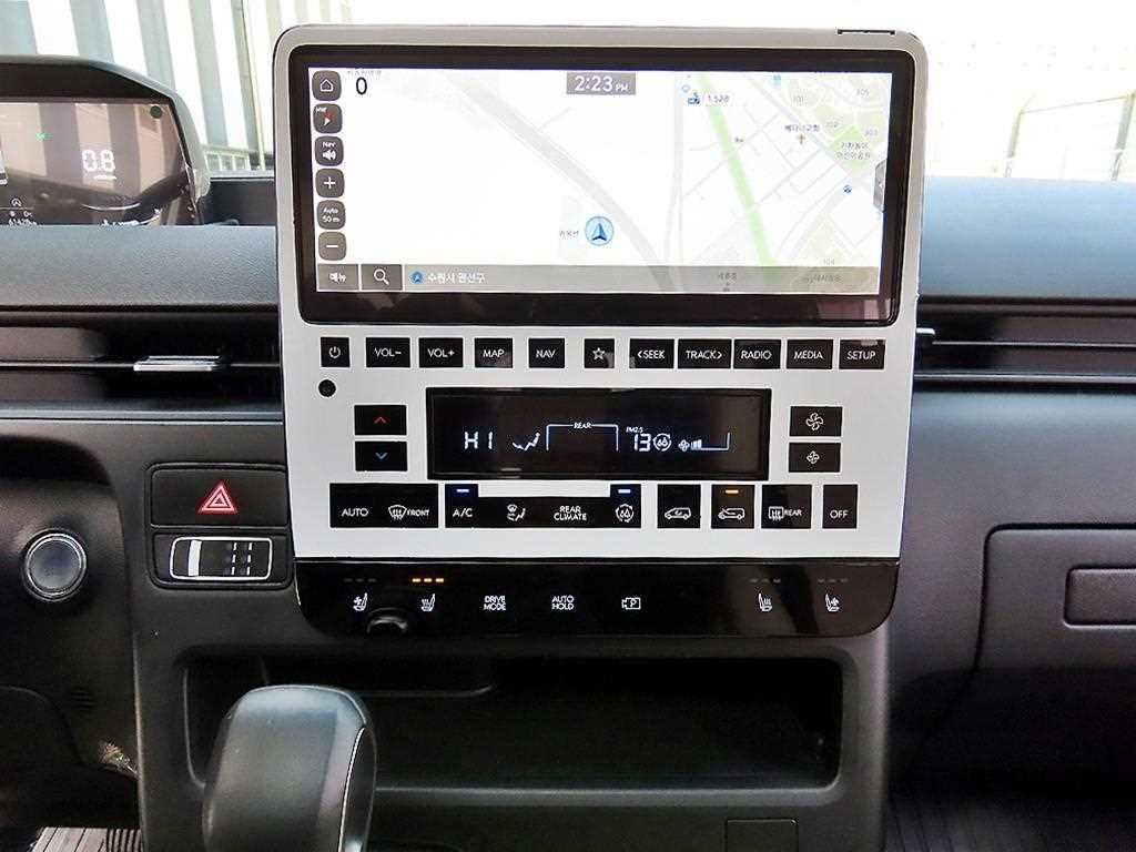 HYUNDAI Staria - Vista 12