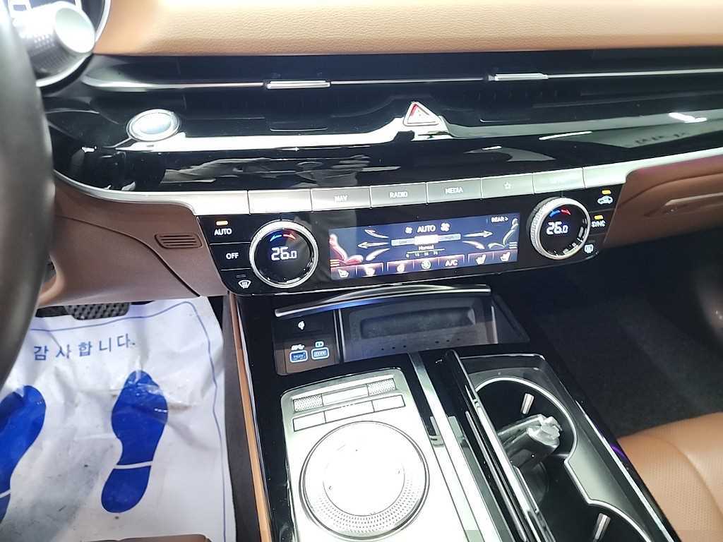 Genesis G80 - Vista 10