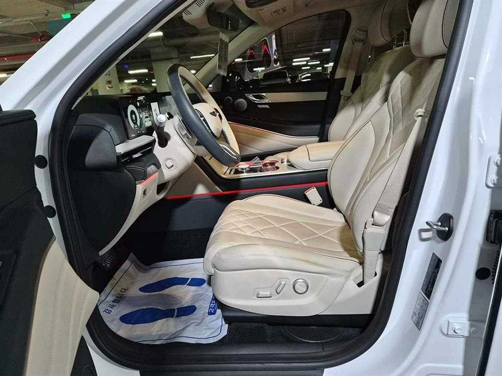 Genesis GV80 - Vista 6